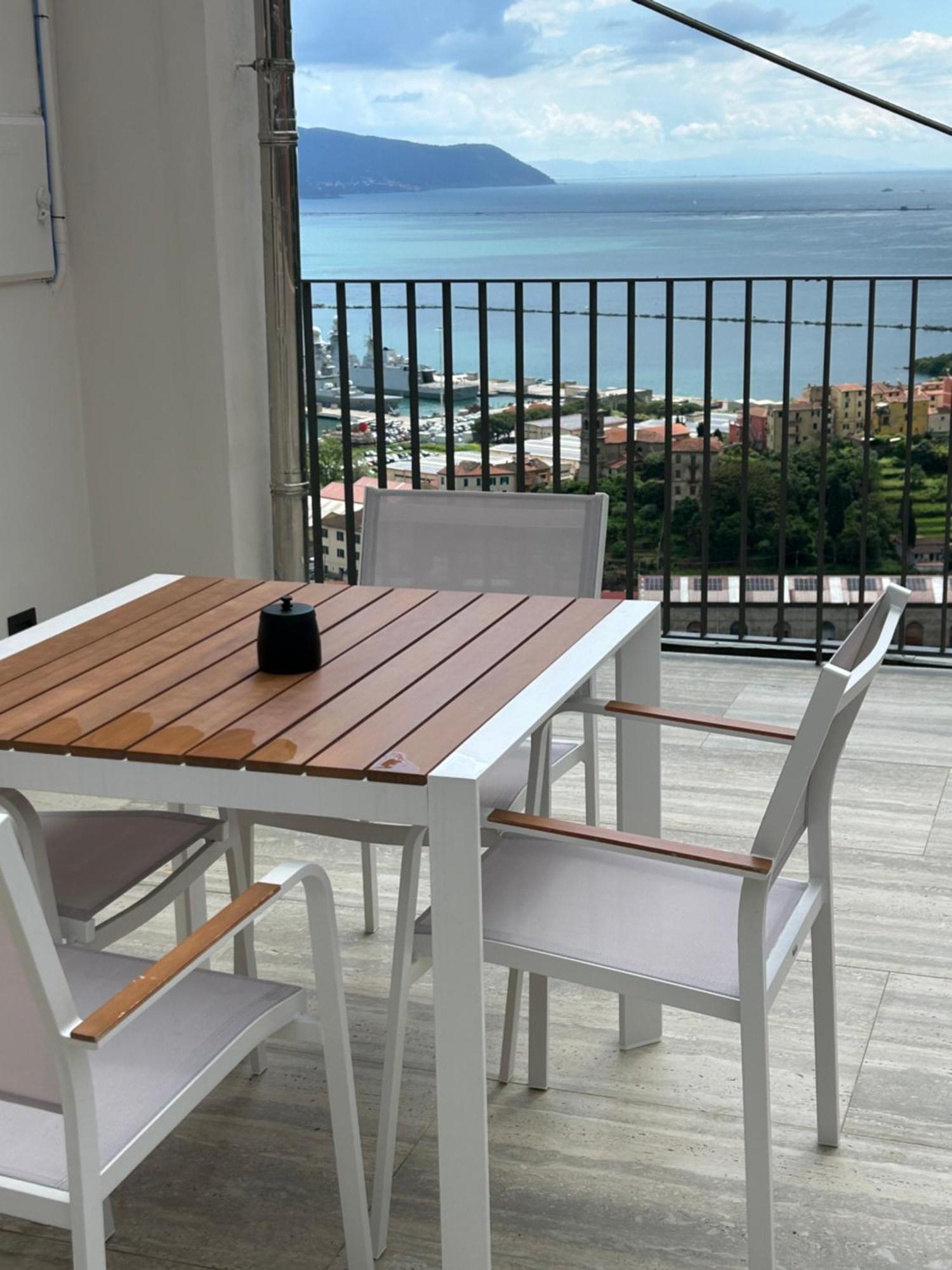 Miramare Apartments&Suites La Spezia Room photo